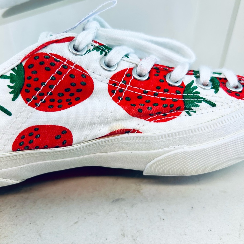 Converse Marimekko x Jack Purcell Ox White Red Strawberry Sneakers size 6 37 - Picture 6 of 14